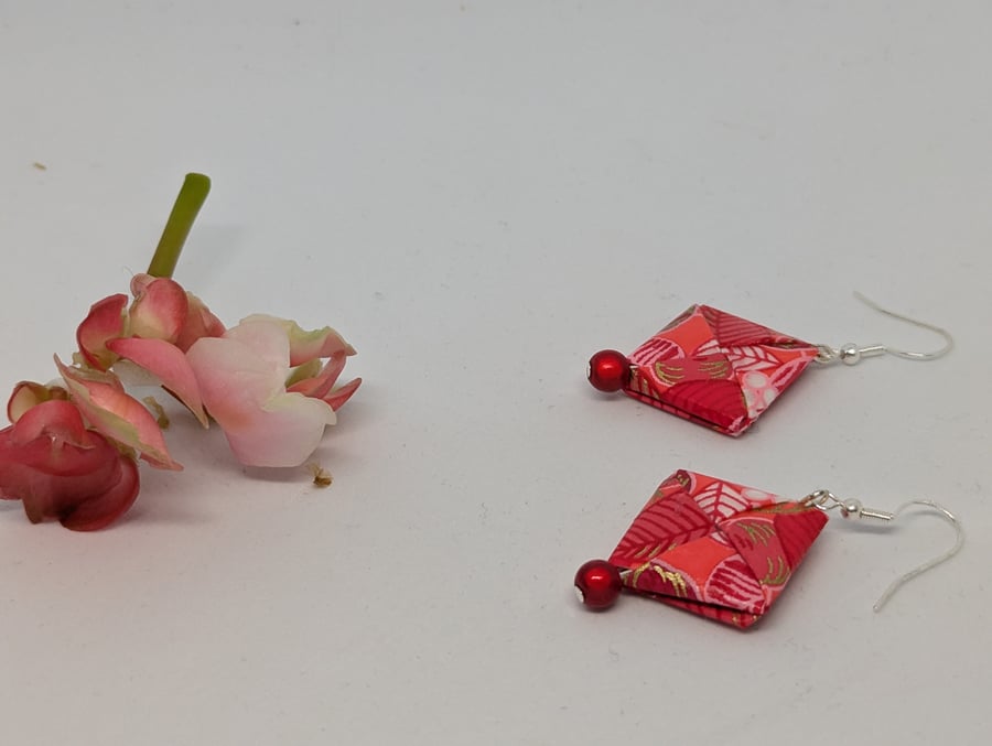   Japanese square paper earrings: red and pink flowers and leaves