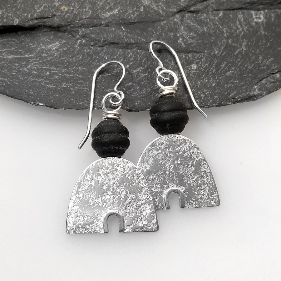 Sterling silver and black agate Skep earrings
