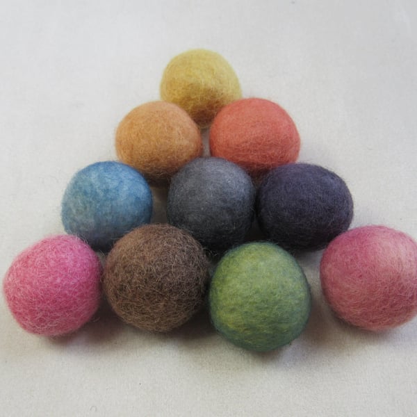10 2cm Mixed Colour Natural Dye Felt Balls