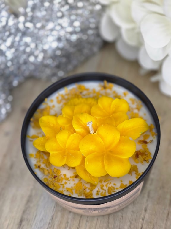 Handmade 200g Soy Wax Candle in Matte Black Jar with Metal Lid
