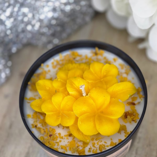 Handmade 200g Soy Wax Candle in Matte Black Jar with Metal Lid
