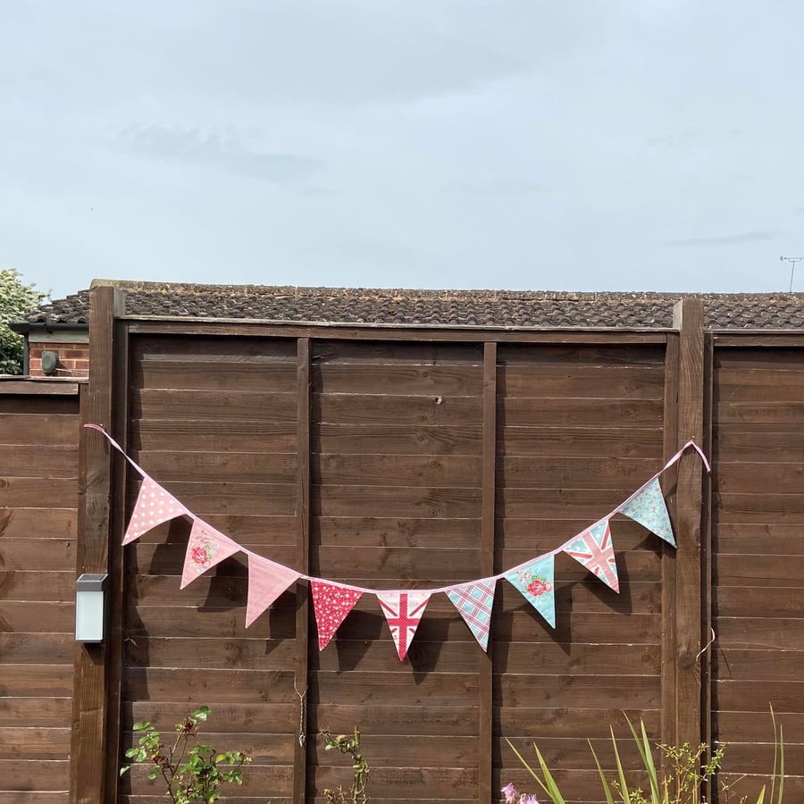 Pretty pink floral Union Jack bunting - 9 Flags 