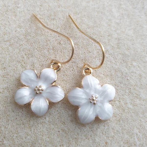  Handmade 18k gold plated floral earrings with white enameled flower charms 