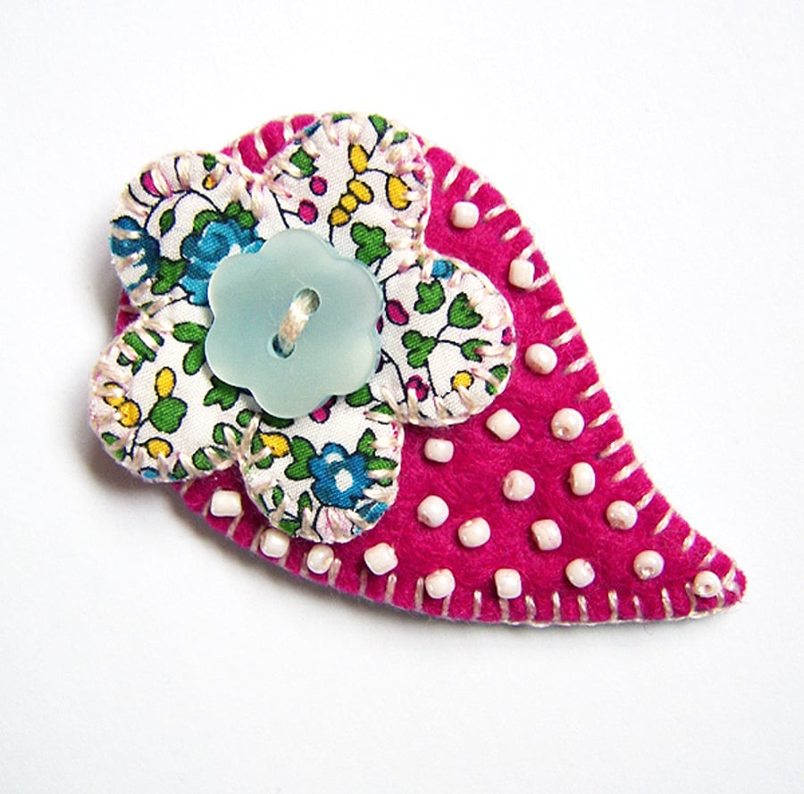 Sale! Felt Paisley Brooch