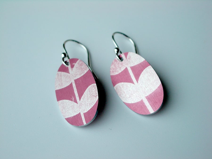 Oval leaf earrings in plum and silver