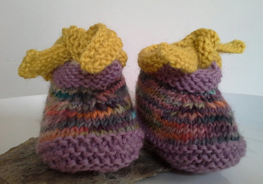 Luxery Hand Dyed Pure New Wool Baby Booties  3-6 months