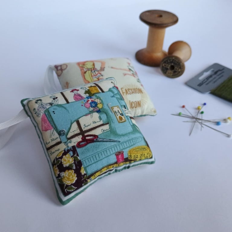 Pin cushion - vintage style sewing machine or basket print