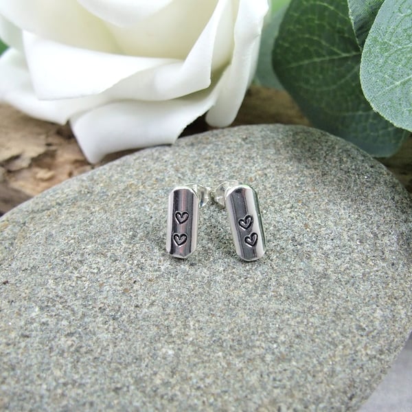 Sterling Silver Oval Stud Earrings with Stamped Hearts 10mm Earrings