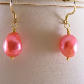 Fuchsia Freshwater Pearl Earrings