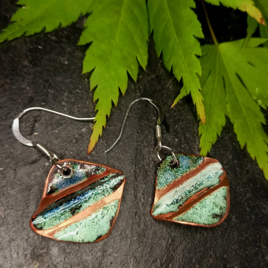 Hammered copper earrings