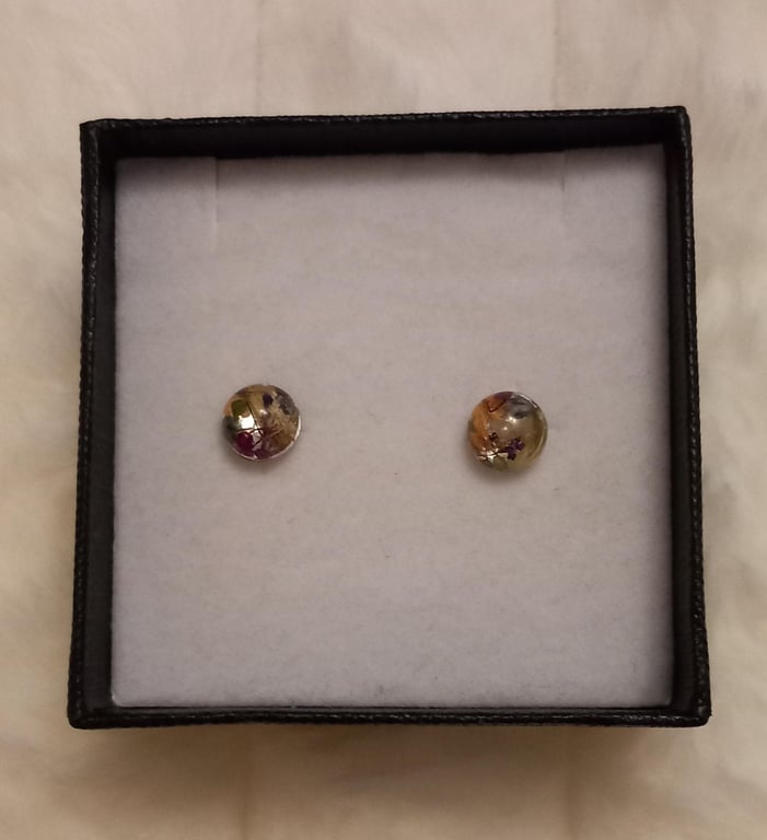 Sterling silver 7mm stud earrings,Dried flower studs,English garden, Medium stud