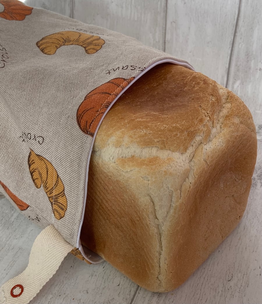 Bread bag  lined with PUL - reusable and washable. Linen-look croissant fabric