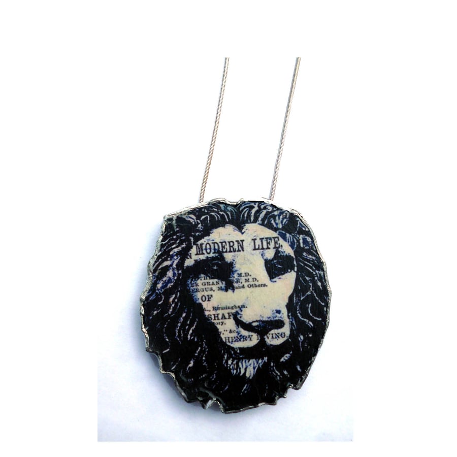 Large resin Lion Necklace by EllyMental Jewellery