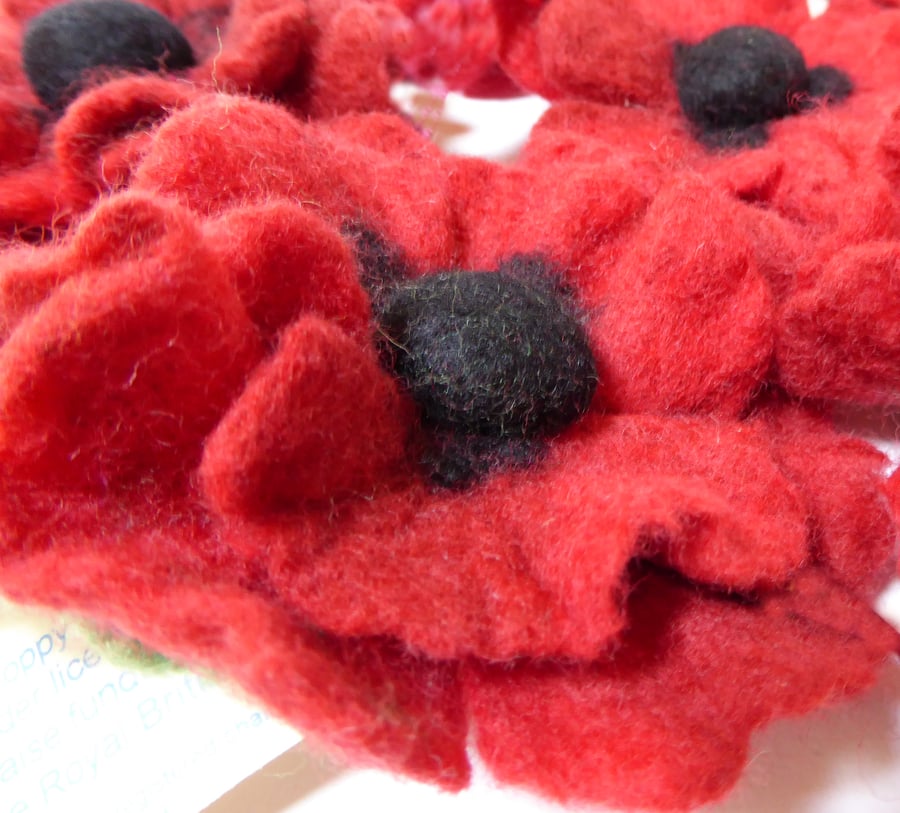 Double-layer poppy brooch in handmade felt