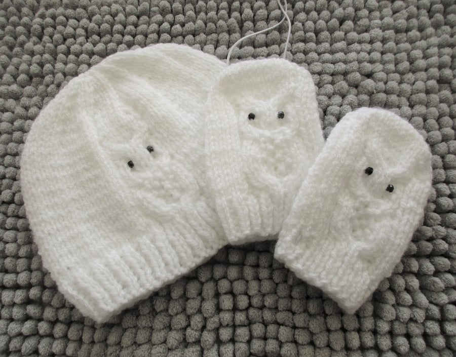 REDUCED White Owl Beanie & Mittens set  3-6 months