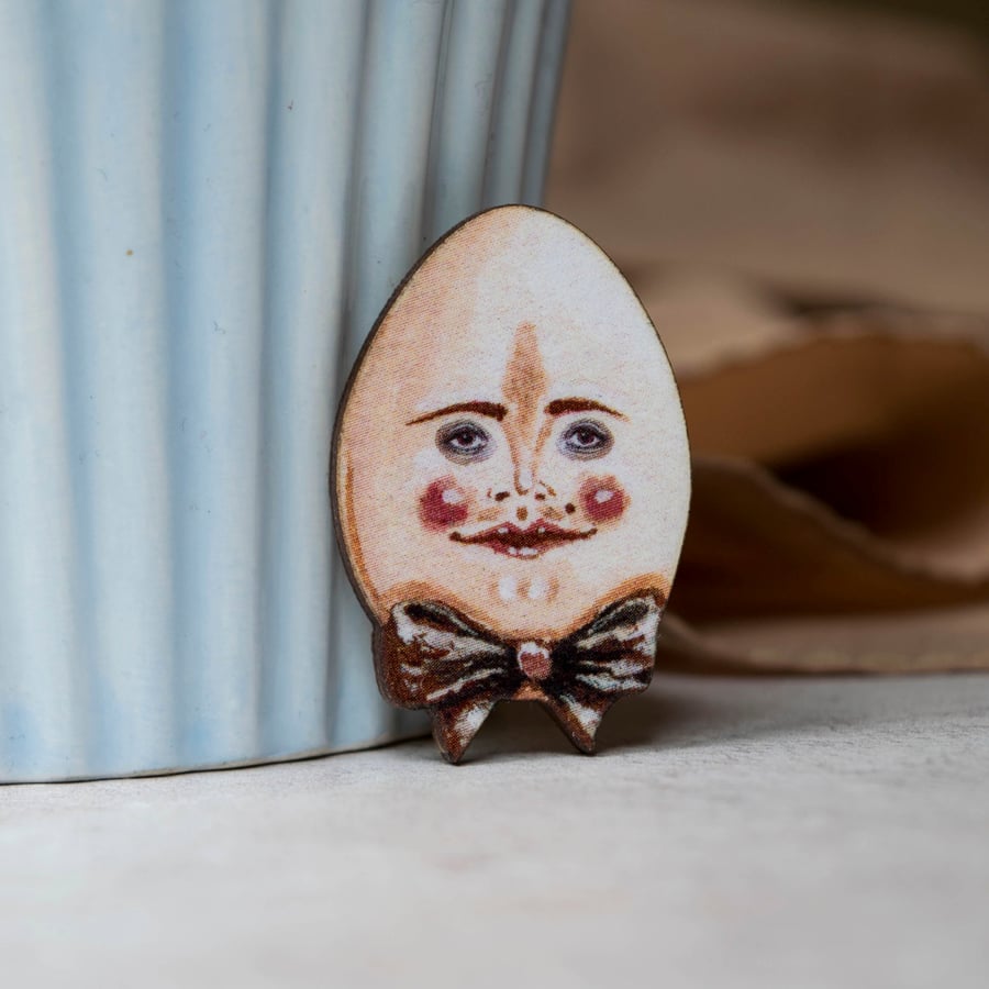 Eggman humpty dumpty badge brooch
