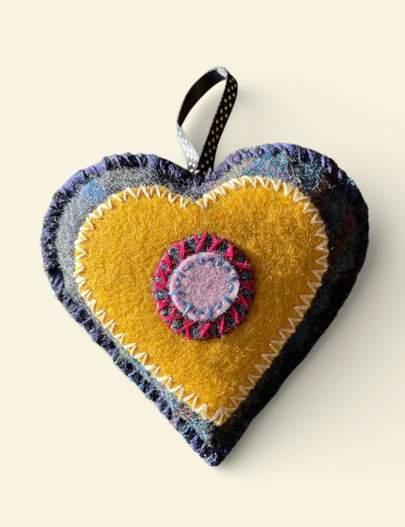Hand stitched Lavender Heart (FH 9)
