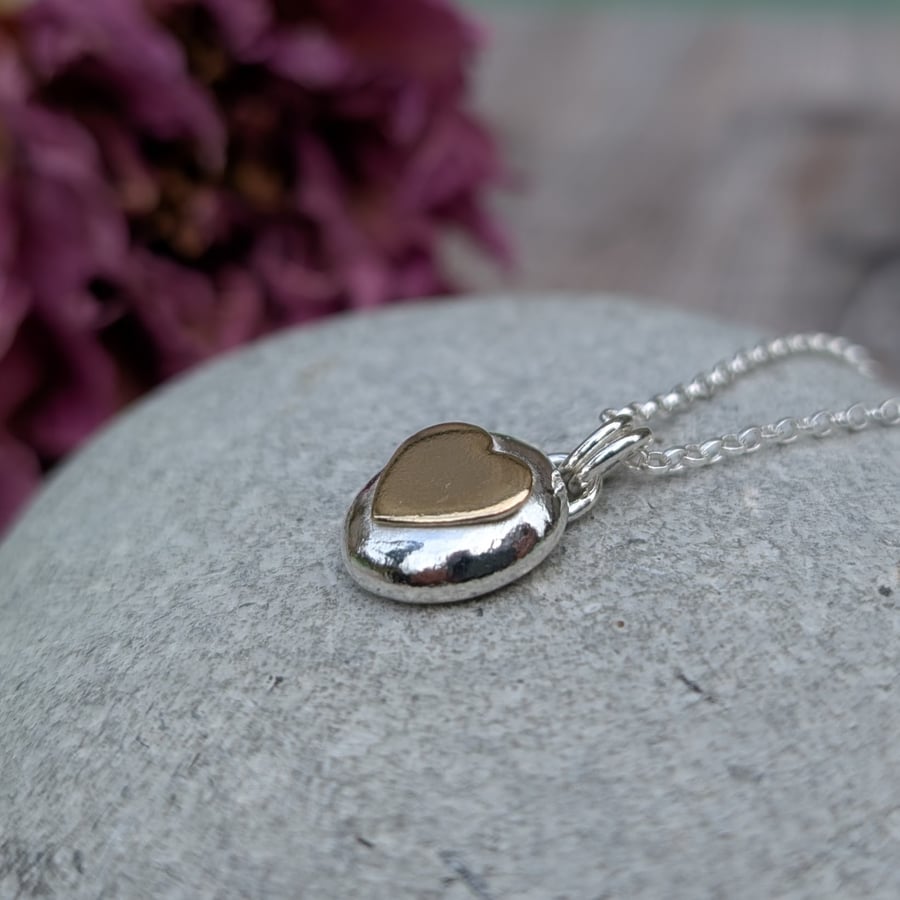 Sterling Silver Smooth Pebble Necklace with 9ct Gold Heart - JBJ2053
