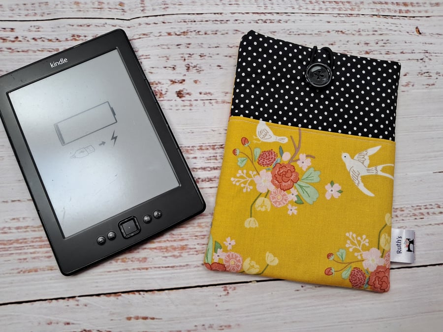 Dove and olive branch padded Kindle case