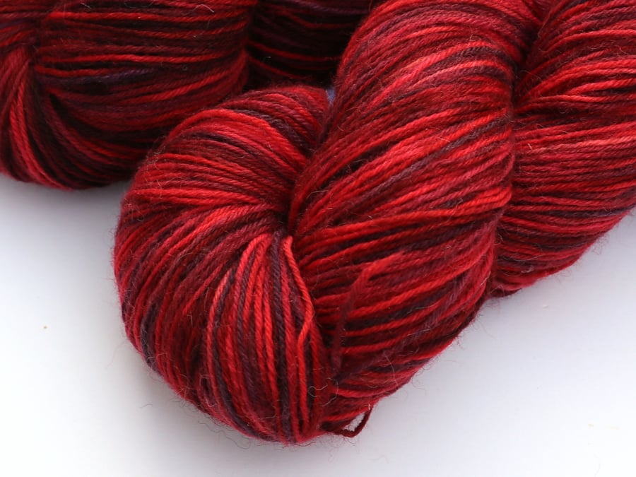 SALE: Jammy - Superwash Bluefaced Leicester 4 ply yarn