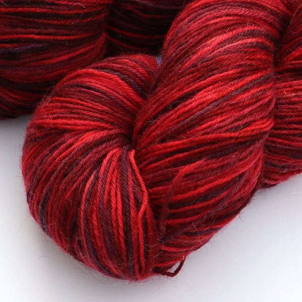 SALE: Jammy - Superwash Bluefaced Leicester 4 ply yarn