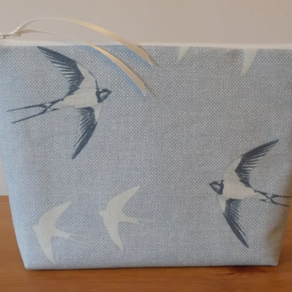 'Swallows Indigo' Toiletries Bag Large Make Up Case Bird Wash Bag Cotton Pouch