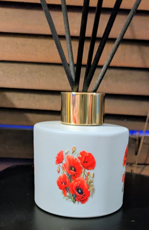Grey glass poppies theme 150 ml diffuser bottle with reed sticks 