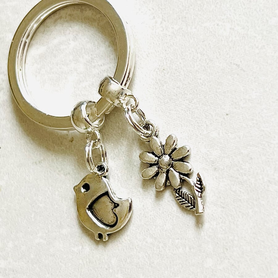 Robin bird flower keyring, keychain for bird lover. 