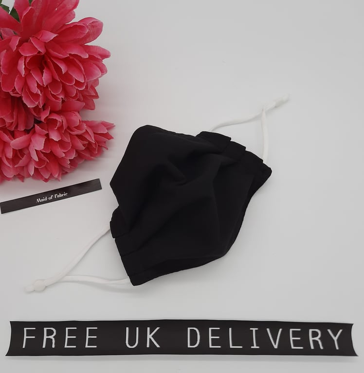 Face mask, small, nose wire,  3 layer,  adjustable in black 