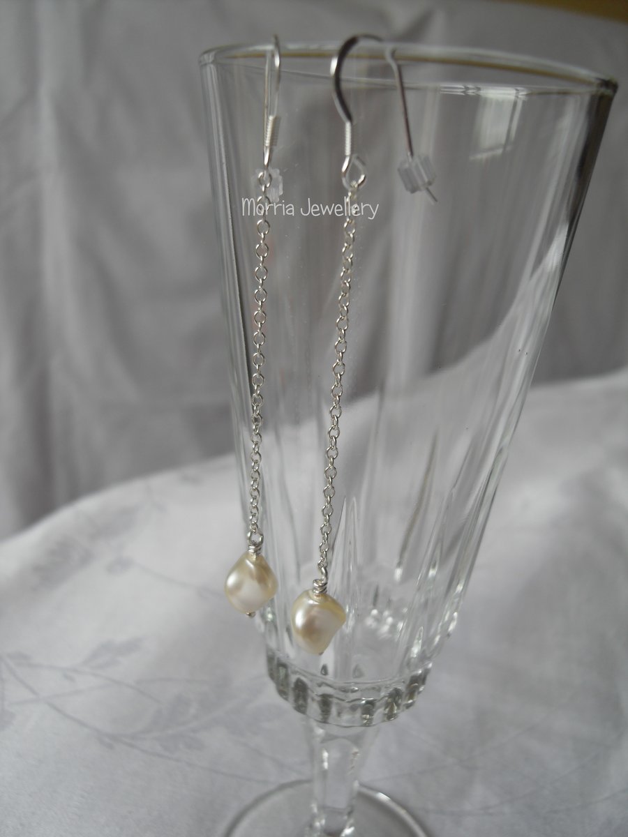 Twisted Pearl Earrings