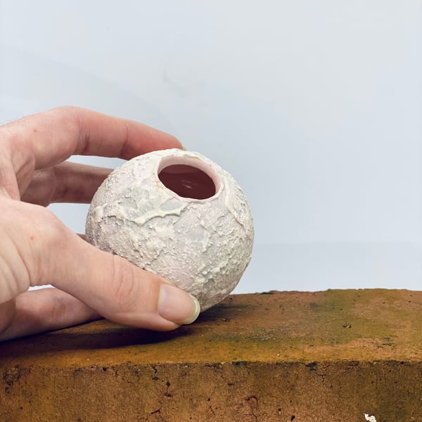 Small boulder bud vase