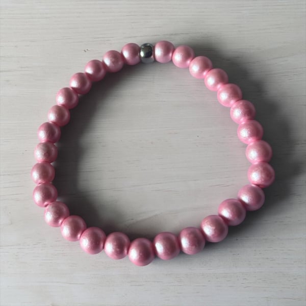 Pretty pink handmade bracelet 
