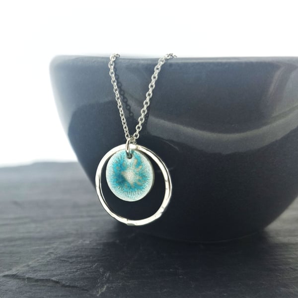 Silver & turquoise circle pendant necklace