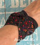 Cuff bracelet with a floral theme - Image 1