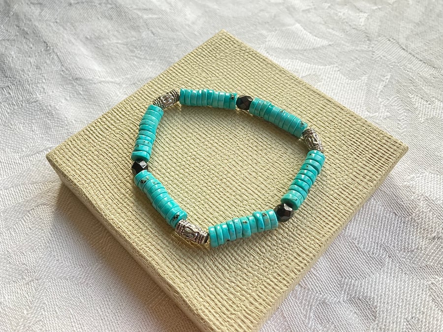 Turquoise & Black stretchy bracelet 