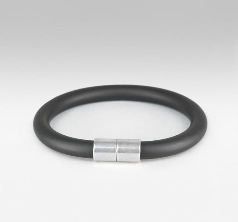 Click Bangle - Black