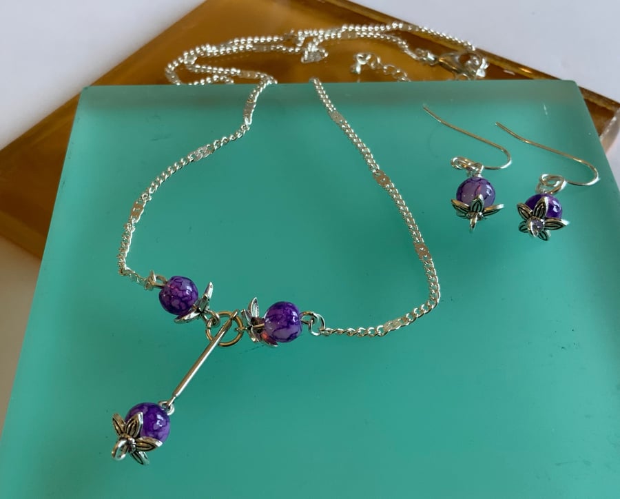 Necklace & Earring Gift Set.
