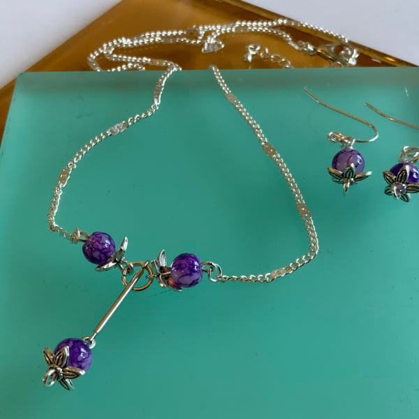 Necklace & Earring Gift Set.