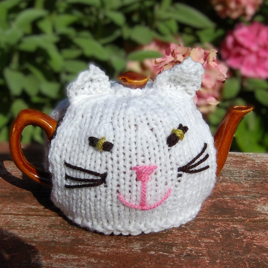 White cat Tea cosy - to fit a small  teapot, knitted tea cosy 