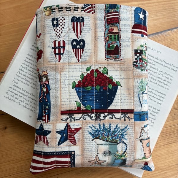 American Theme Print Quilted Fabric Book Sleeve - Book Sleeve