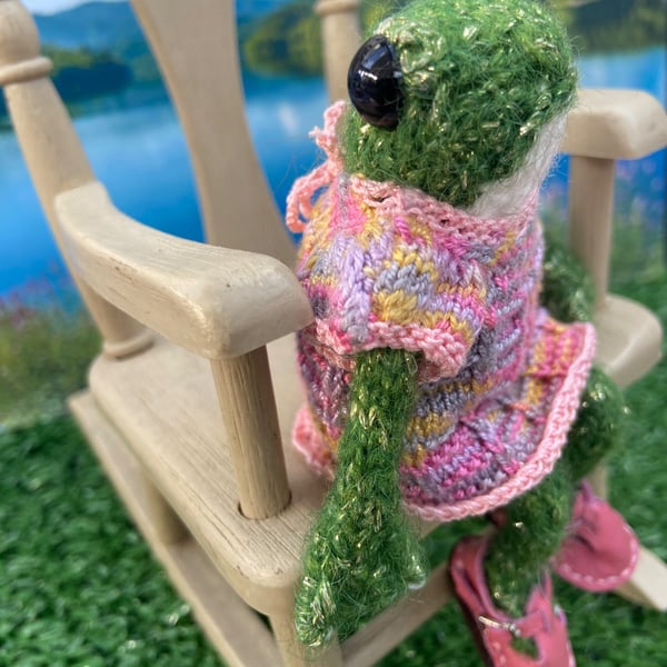 Knitted frog and clothes