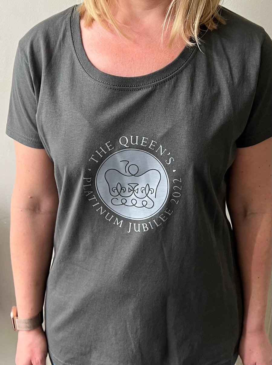 Dark Grey Mens Womens Kids Commemorative T Shirt The Queen's Platinum Jubilee