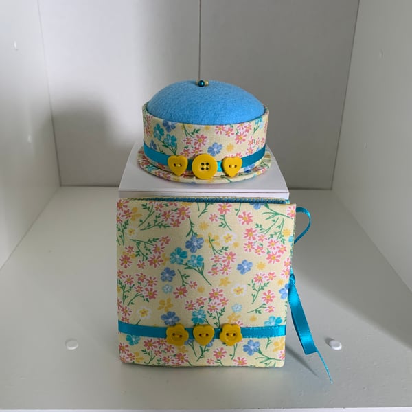 Pincushion and Needlebook Set