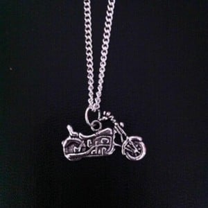 motorbike pendant necklace silver plated 18" curb chain