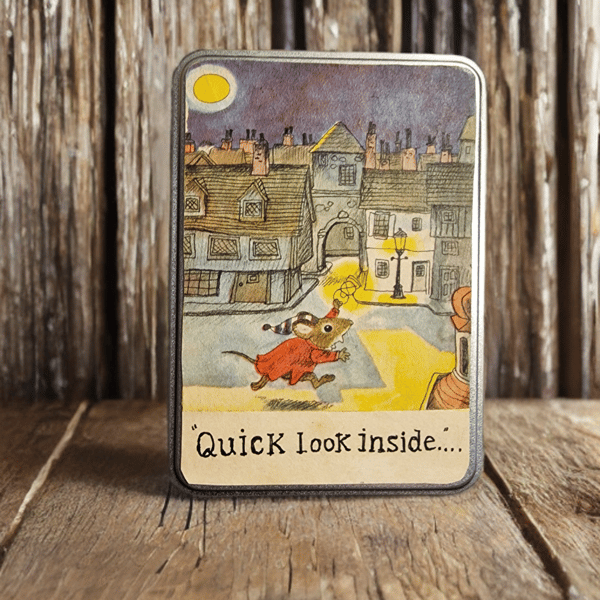 Diorama unique artwork in a tin