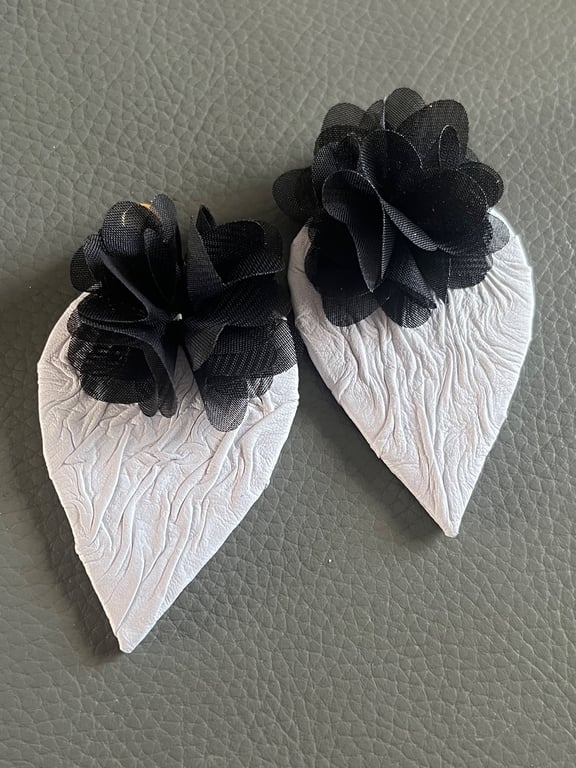 Handcrafted Silver Textured Leather Earrings - Artistic Statement Teardrops