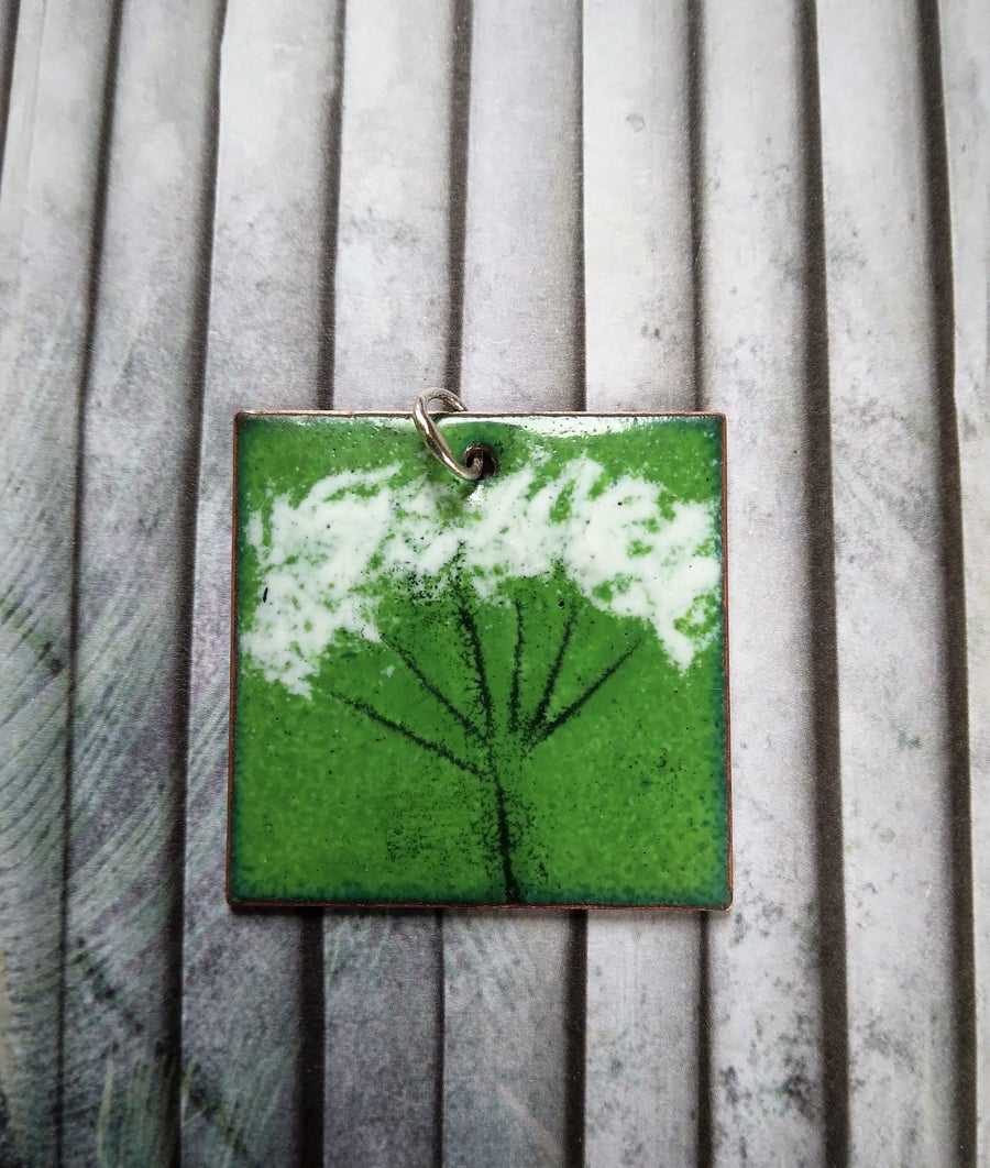 Cow parsley pendant in enamelled copper 267