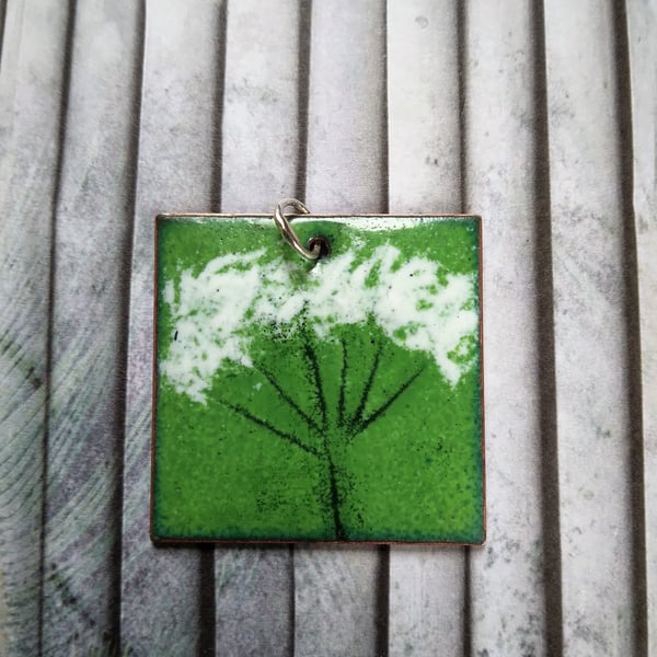 Cow parsley pendant in enamelled copper 267