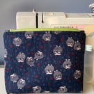 Zipped pouch bag owl print navy blue
