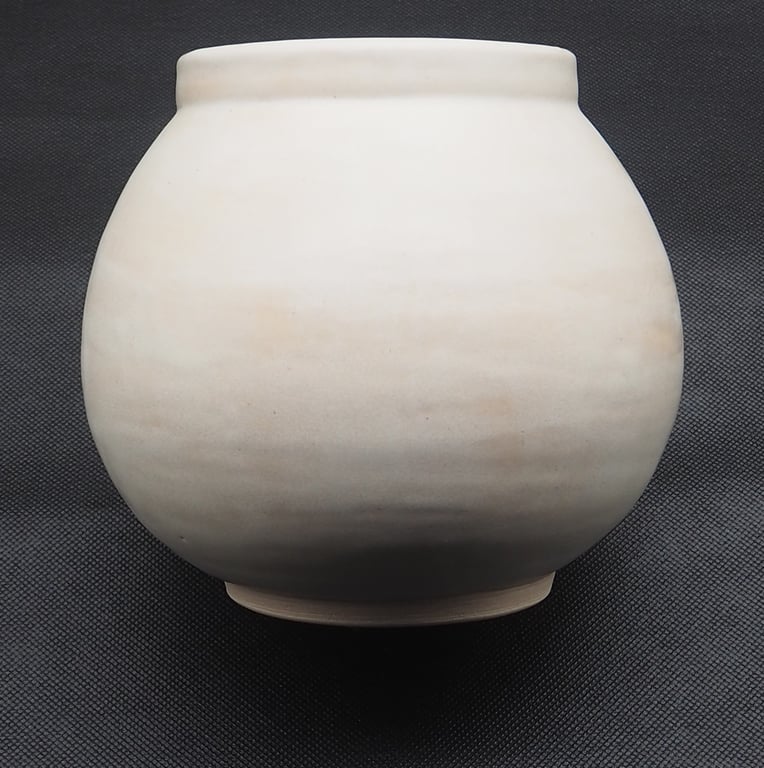 White moon jar, vase handmade pottery